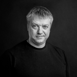 Роман Буняков — логотип